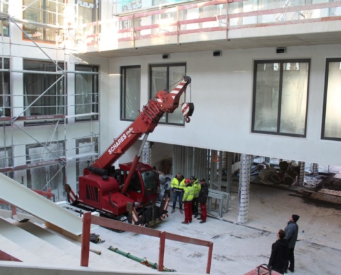 miniraupenkran, raupenkrane mieten, raupenkran, faltkran raupenfahrgestell, baustelle minikran