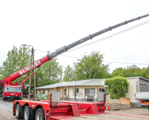 Grove GMK 5250L Kran Autokrane Schares Kraneinsatz Tierheim Wesel mit Tiefbett- und Semitiefladerkombinationen