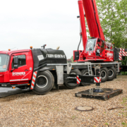 Grove GMK 5250L Kran Autokrane Schares Kraneinsatz Tierheim Wesel mit Tiefbett- und Semitiefladerkombinationen