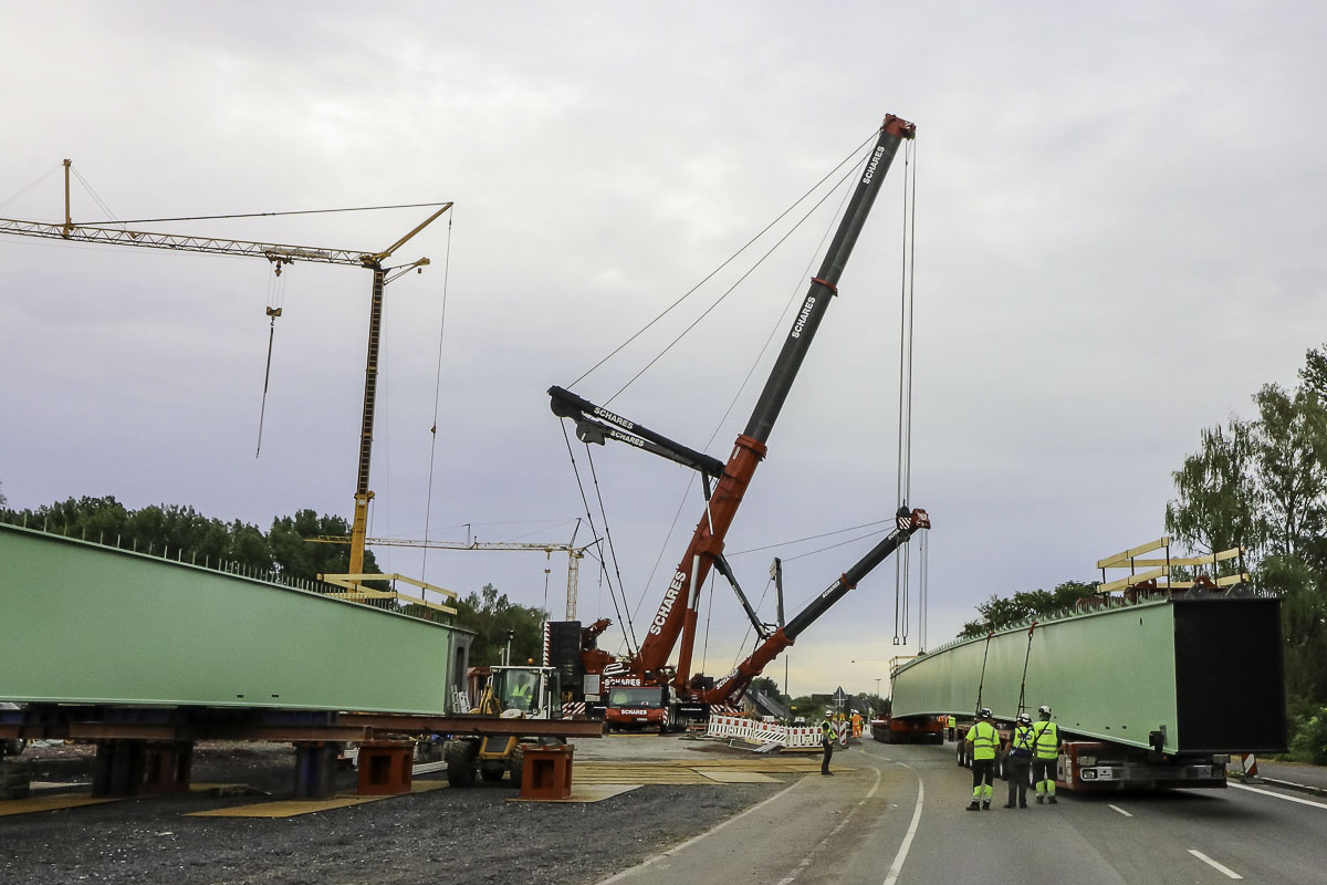 Brückenbau Bergkamen Autokrane Schares 500 Tonner Liebherr Brückenträger Mobilkrane mieten Bauprojekt