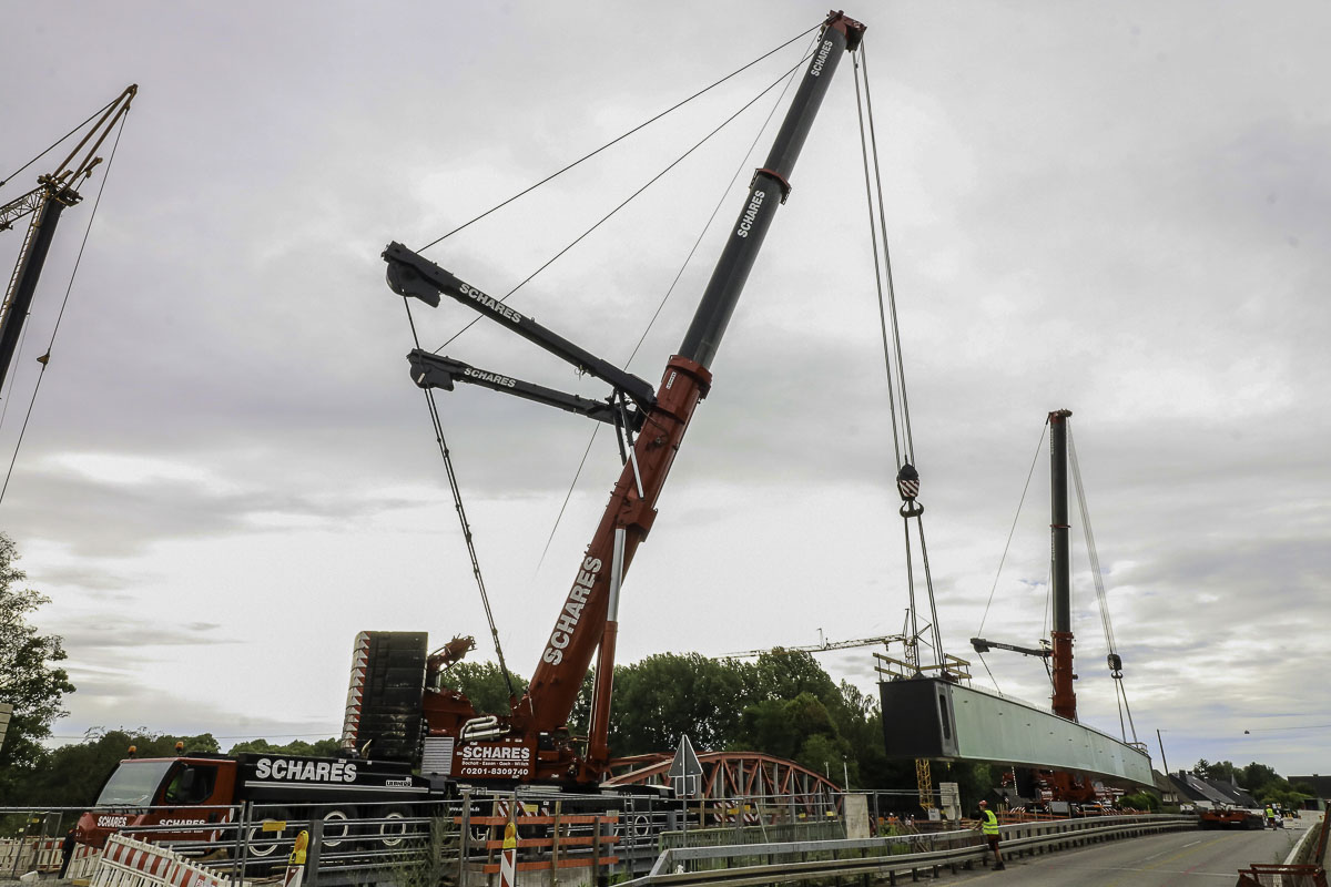 Brückenbau Bergkamen Autokrane Schares 500 Tonner Liebherr Brückenträger Mobilkrane mieten Bauprojekt