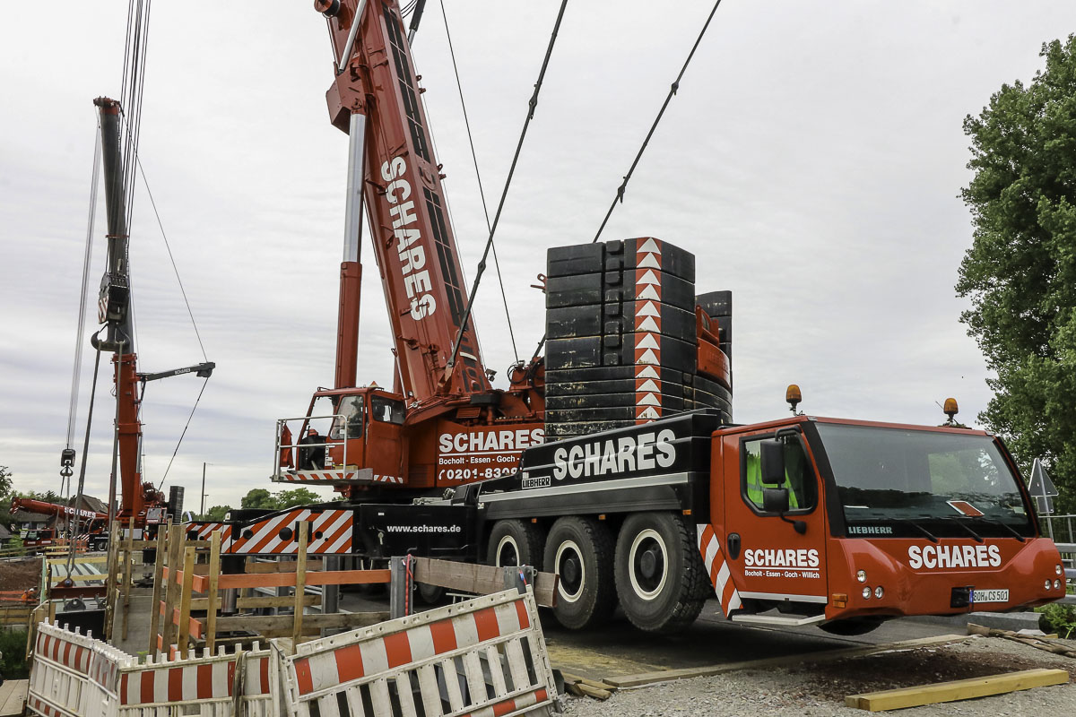 Brückenbau Bergkamen Autokrane Schares 500 Tonner Liebherr Brückenträger Mobilkrane mieten Bauprojekt