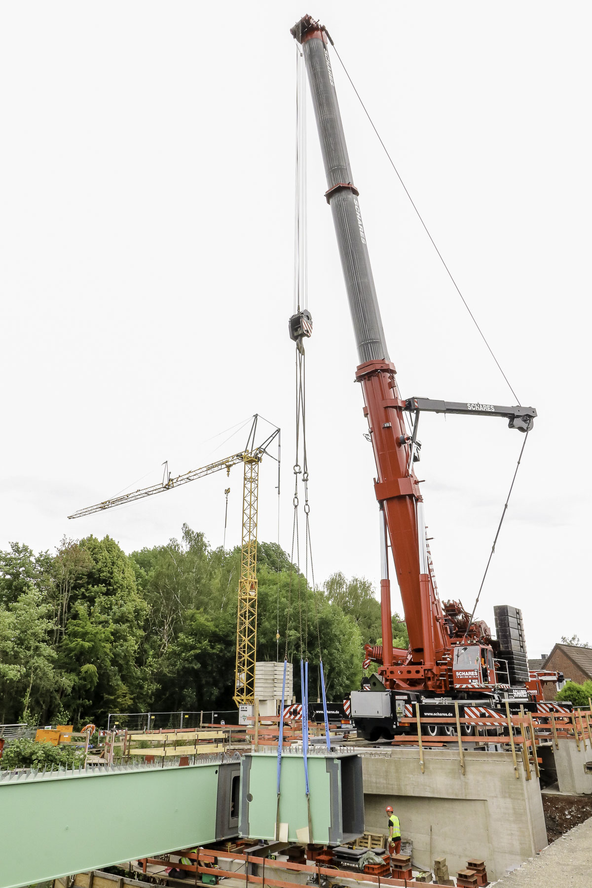 Brückenbau Bergkamen Autokrane Schares 500 Tonner Liebherr Brückenträger Mobilkrane mieten Bauprojekt