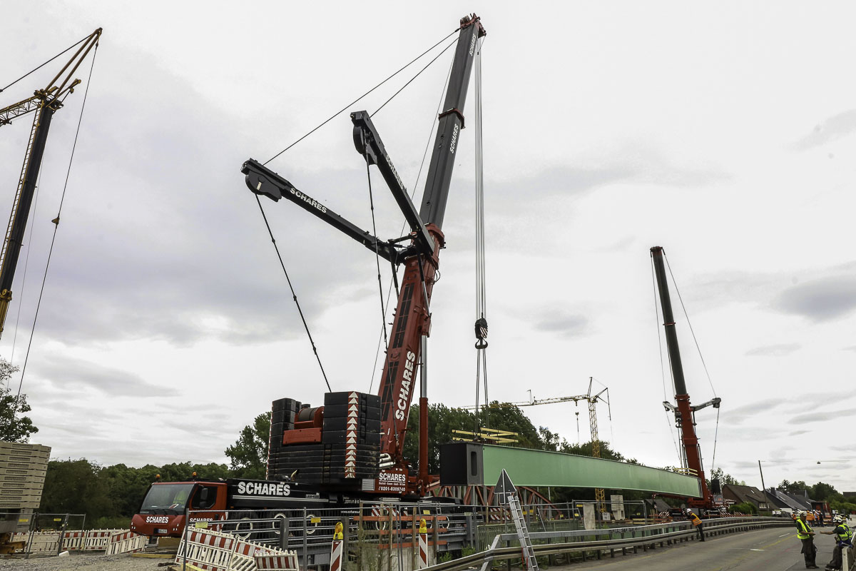 Brückenbau Bergkamen Autokrane Schares 500 Tonner Liebherr Brückenträger Mobilkrane mieten Bauprojekt