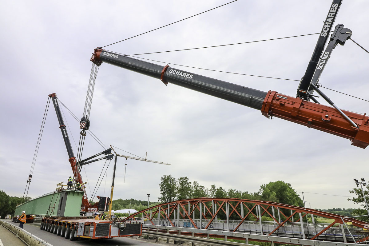 Brückenbau Bergkamen Autokrane Schares 500 Tonner Liebherr Brückenträger Mobilkrane mieten Bauprojekt