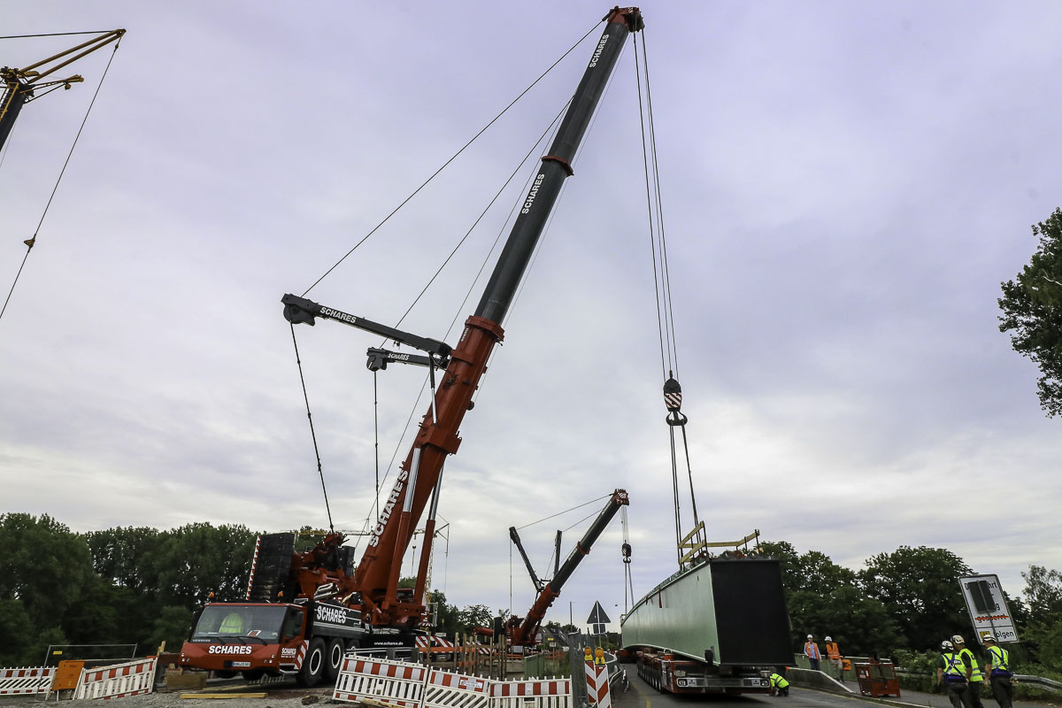 Brückenbau Bergkamen Autokrane Schares 500 Tonner Liebherr Brückenträger Mobilkrane mieten Bauprojekt