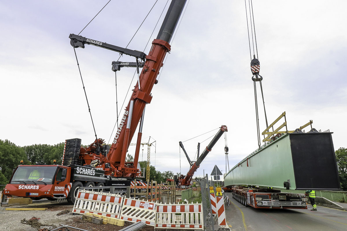 Brückenbau Bergkamen Autokrane Schares 500 Tonner Liebherr Brückenträger Mobilkrane mieten Bauprojekt