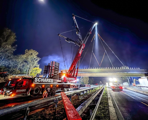 Autokrane Schares, Kraneinsatz A3 Emmerich, Schnellbaubrücke A3, 100-Tonnen-Fertigteilträger, Liebherr LTM 1650-8.1, Schwerlastkran Einsatz, HEITKAMP Unternehmensgruppe, Brückenbau Kranarbeiten, Sperrpause Autobahn, Mobilkran 650 Tonnen