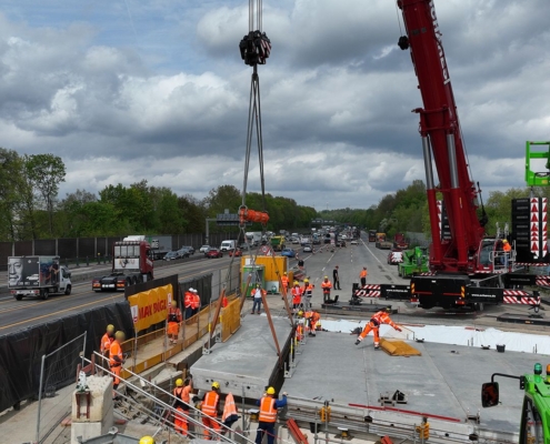 Ersatzneubau, Modulmontage, Kraneinsatz, Autobahnkreuz Hilden