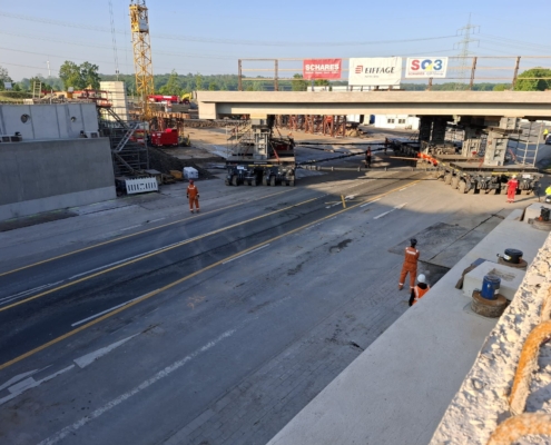 Brückeneinschub, SPMT, Schwerlasttransport, Überbaumontage, Autobahn A1, Autokrane Schares, SQ3, Infrastrukturprojekt